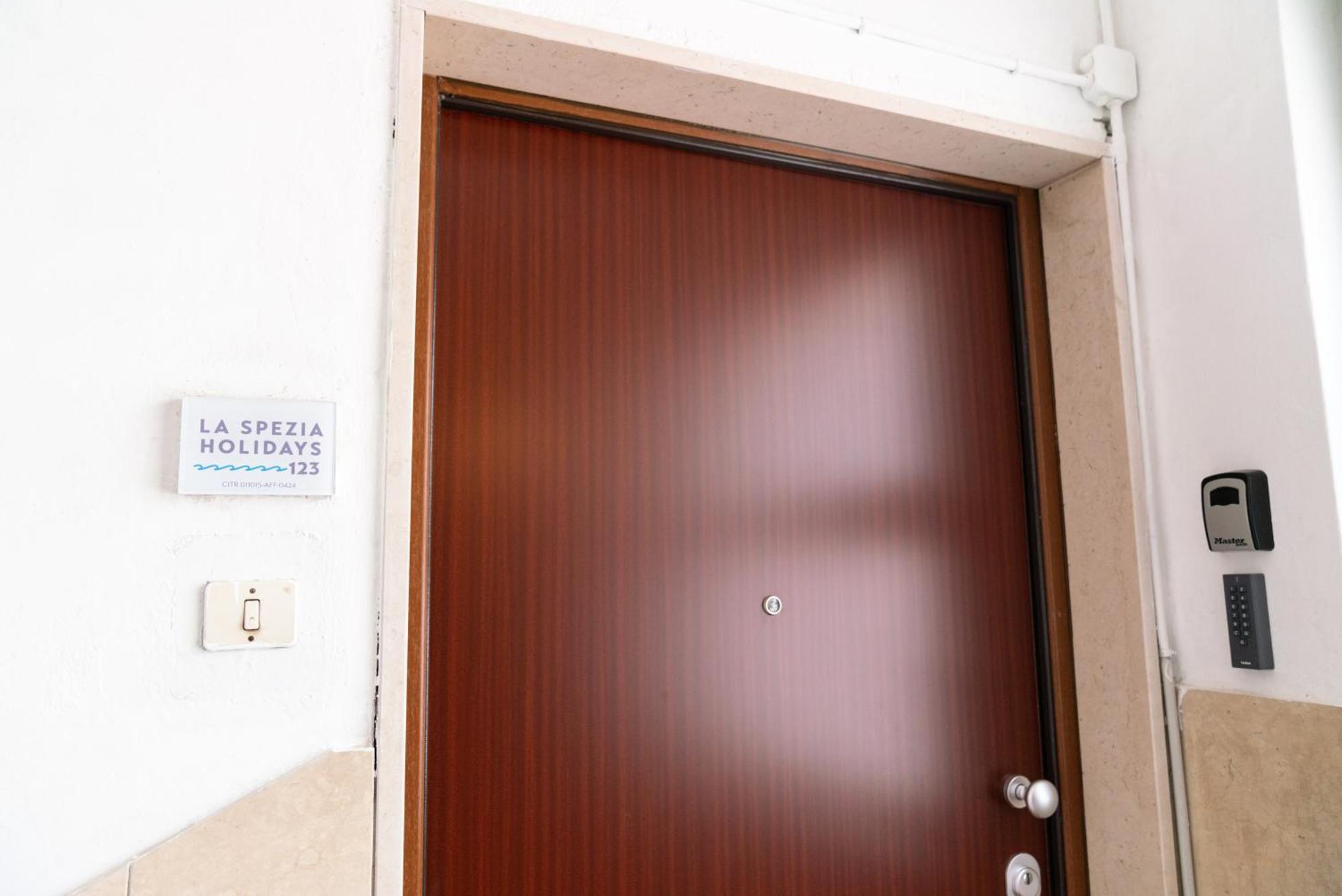La Spezia Holidays 123 Екстер'єр фото